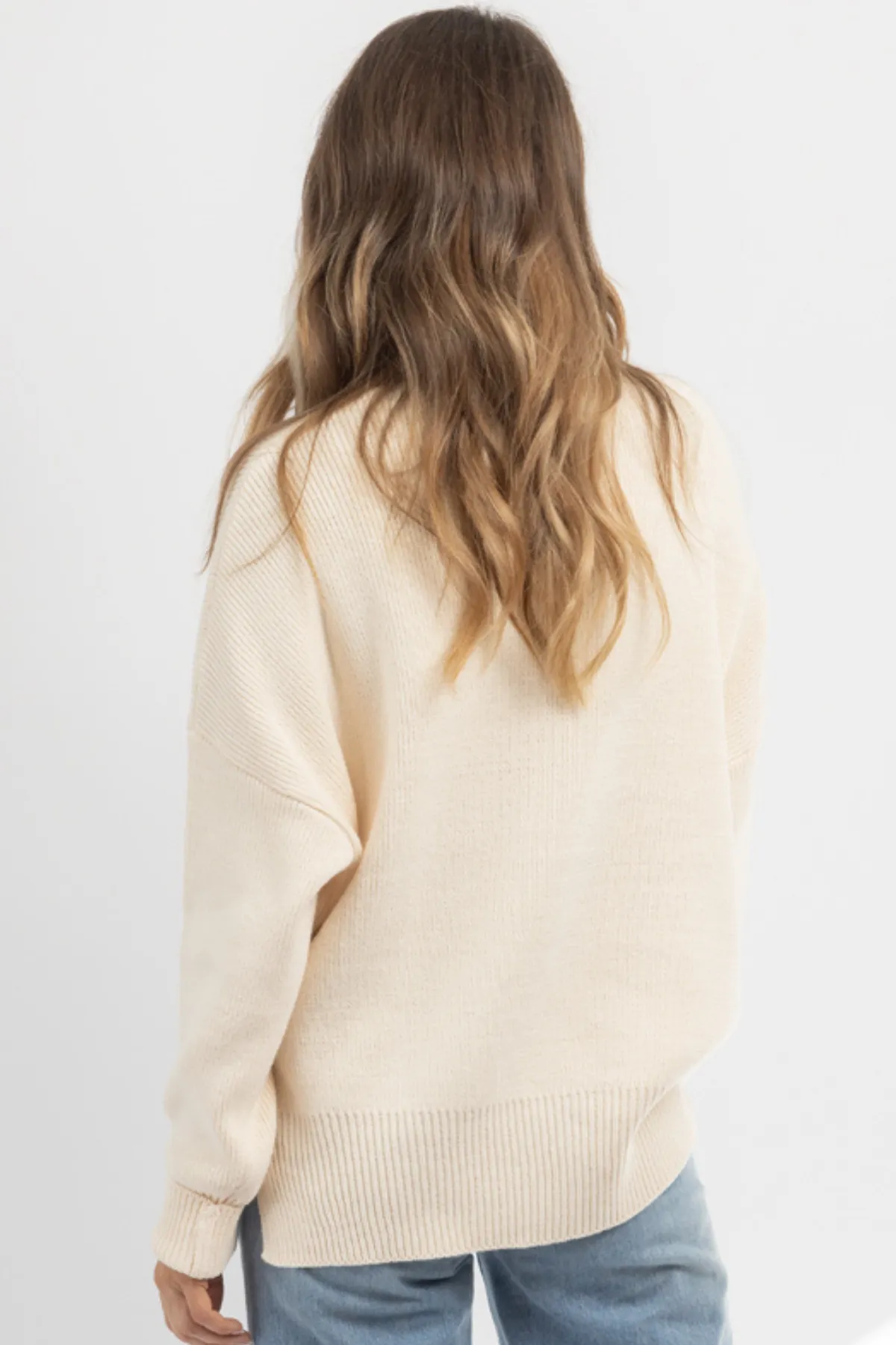 CREAMY BEIGE RIBBED SWEATER