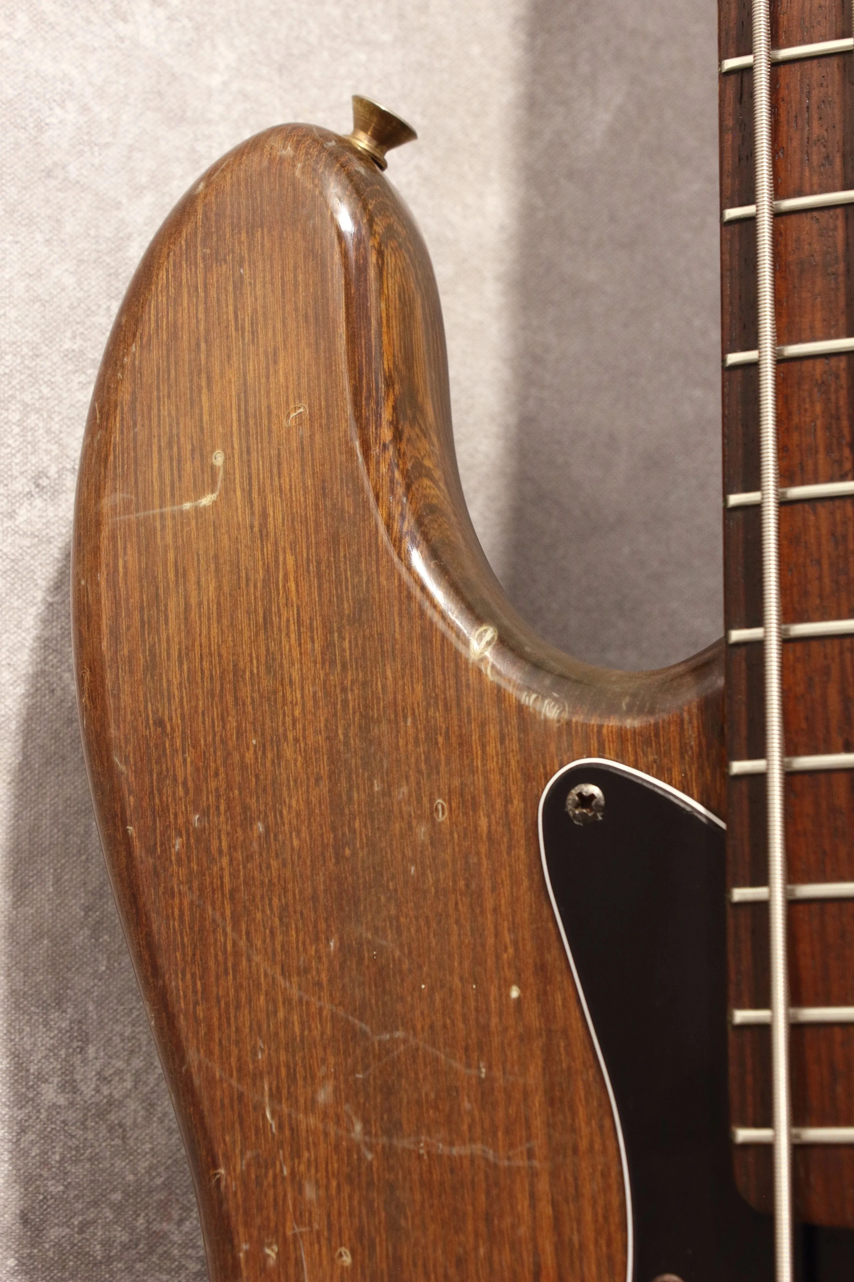 Fender Japan ‘62 Jazz Bass JB62-115WAL Walnut Stain 1990