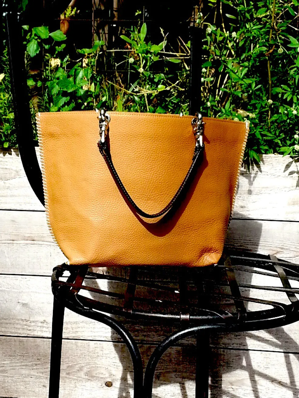 Gamidi Tote Bag Pebble Grain Leather